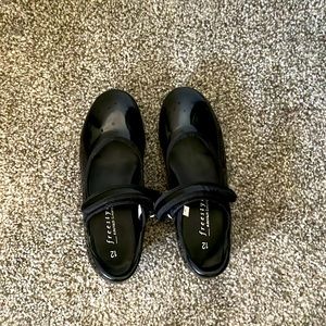 Danskin Freestyle Girls Tap Shoes Size 12